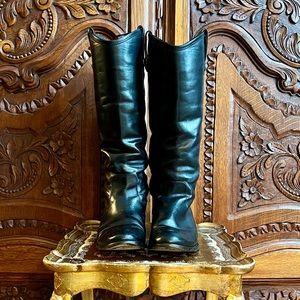 Frye ‘Melissa Button 2’ Black Leather Boots (Size 7)